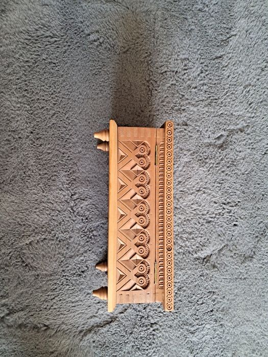 Продам дві скриньки і рамку для картини