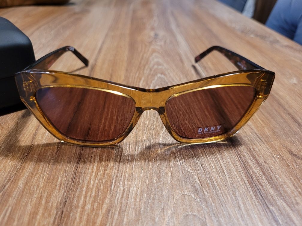 Okulary Przeciwsłoneczne Damskie DKNY DK535S