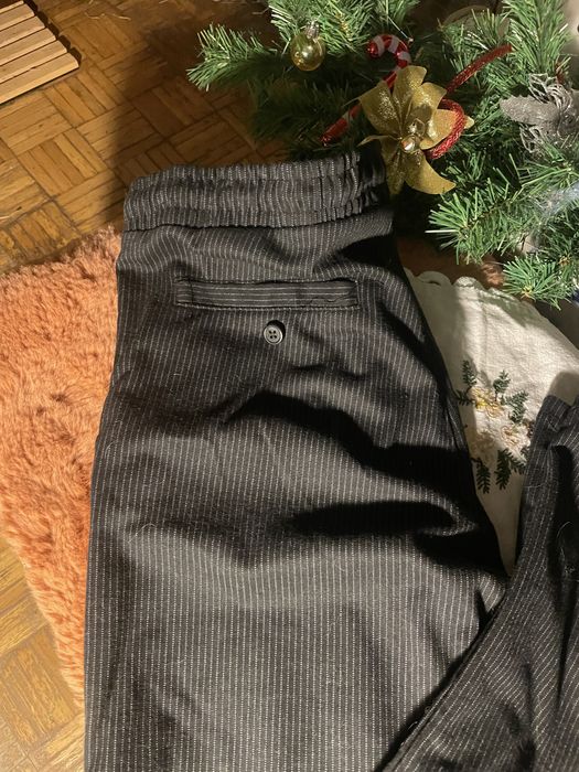 Czarne spodnie dresowe w   XL up2fashion