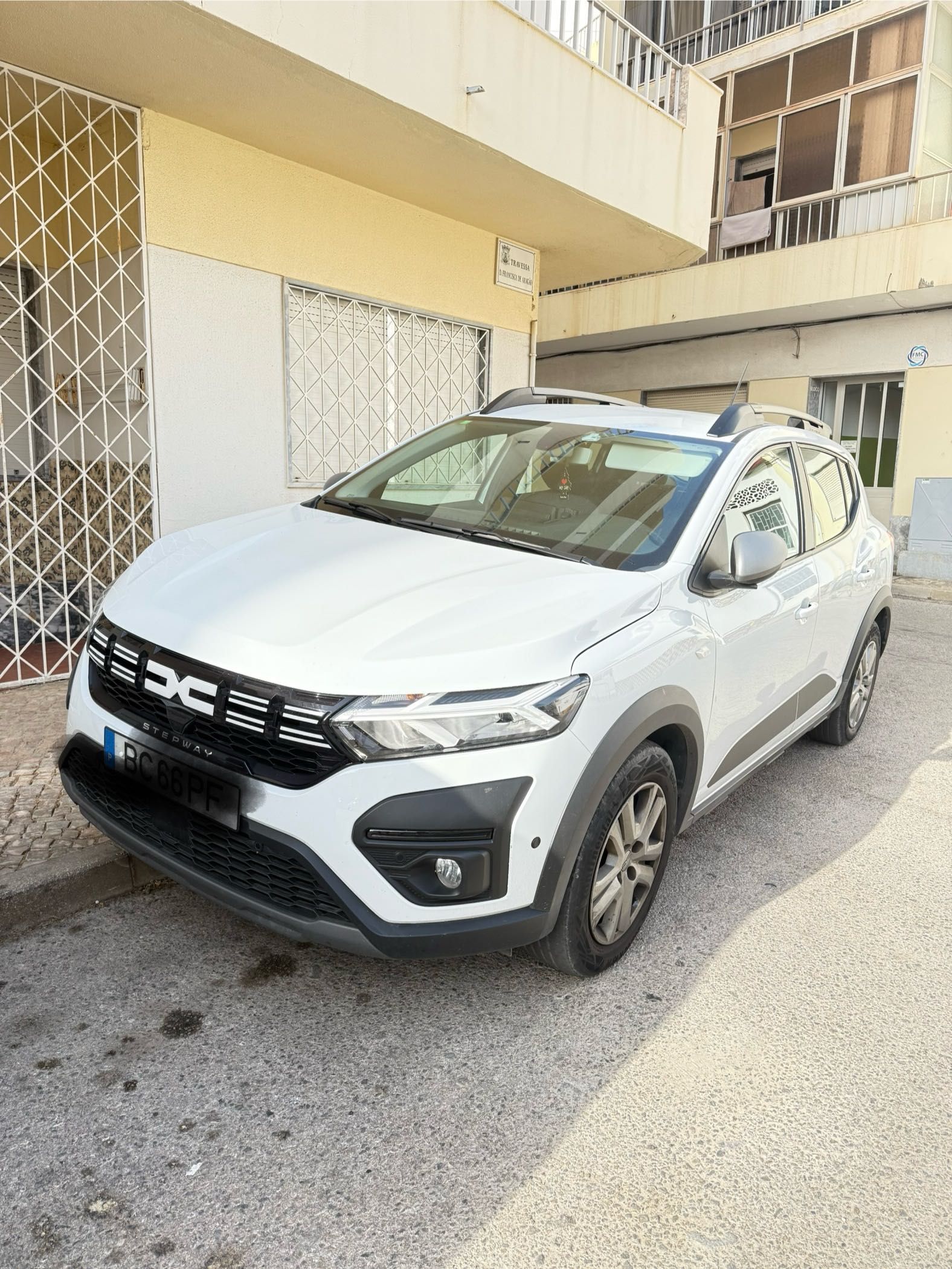 Dacia Sandero -  BI-FUEL COMPLETO