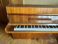 Pianino Calisia M-105 Menuet z dwoma pedałami