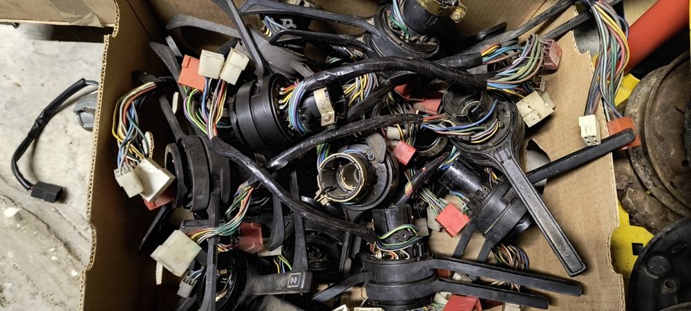 Przełącznik zespolony Fiat 126p Maluch "tzw pająk" FL ST EL