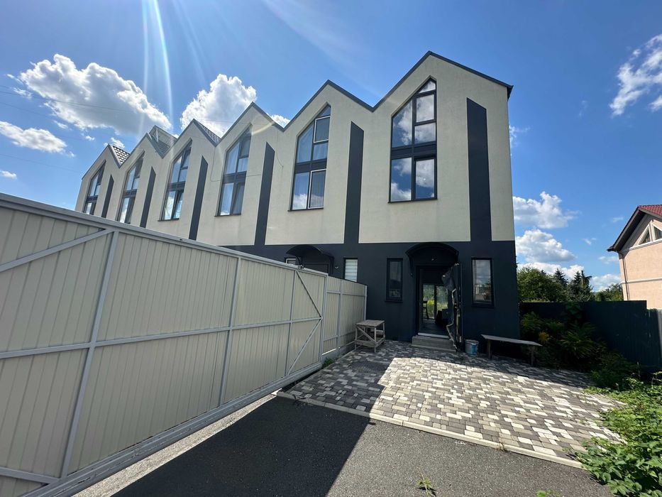 Продам таунхаус Дачна 62 з ремонтом Софіівська Борщагівка