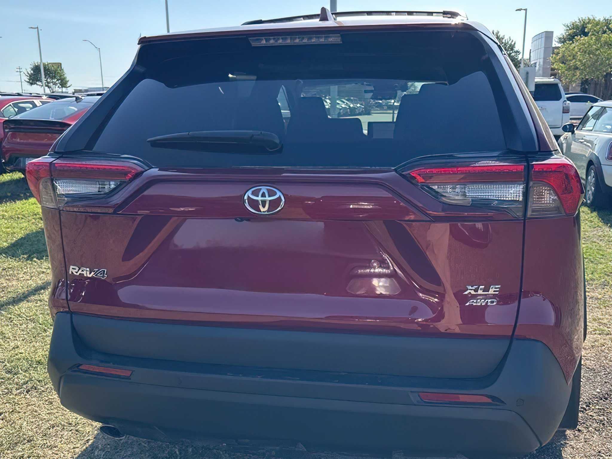 Toyota Rav4 XLE 2024