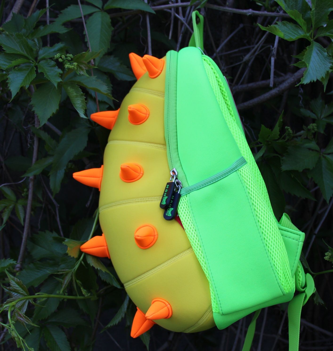 Дитячий прогулянковий 3D рюкзак "Шипастик" Nohoo.