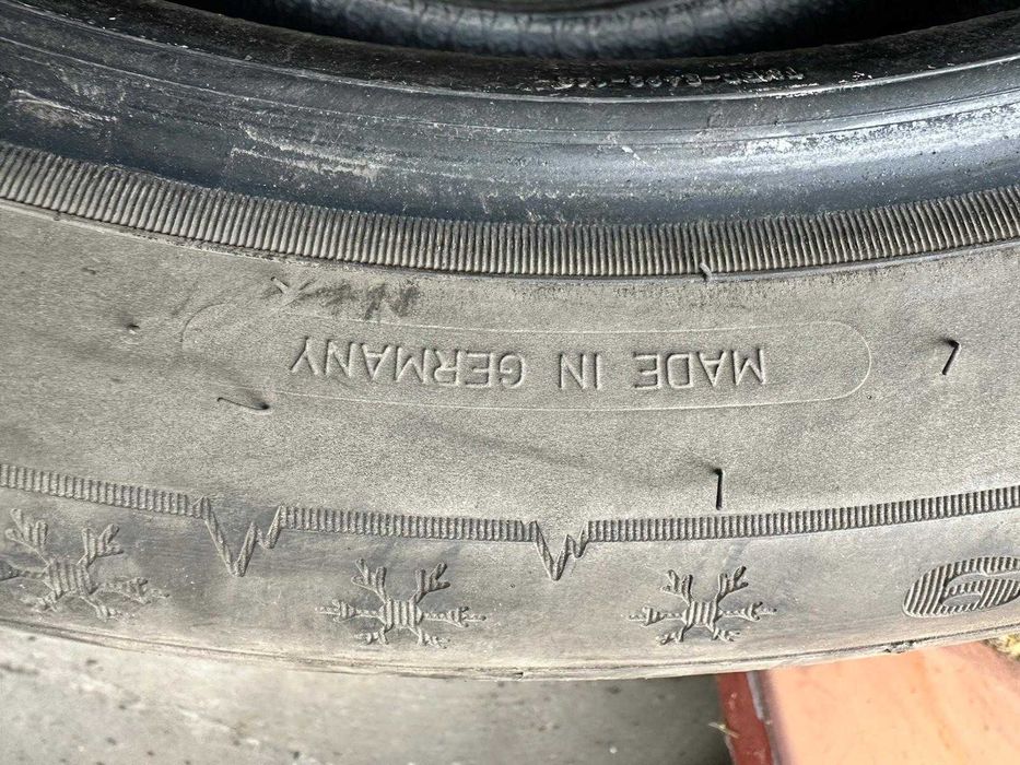 Opony zimowe Dunlop 235/55R19 255/50R10 komplet