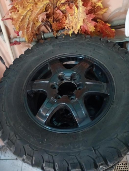 Felgi i opony toyota land crusier