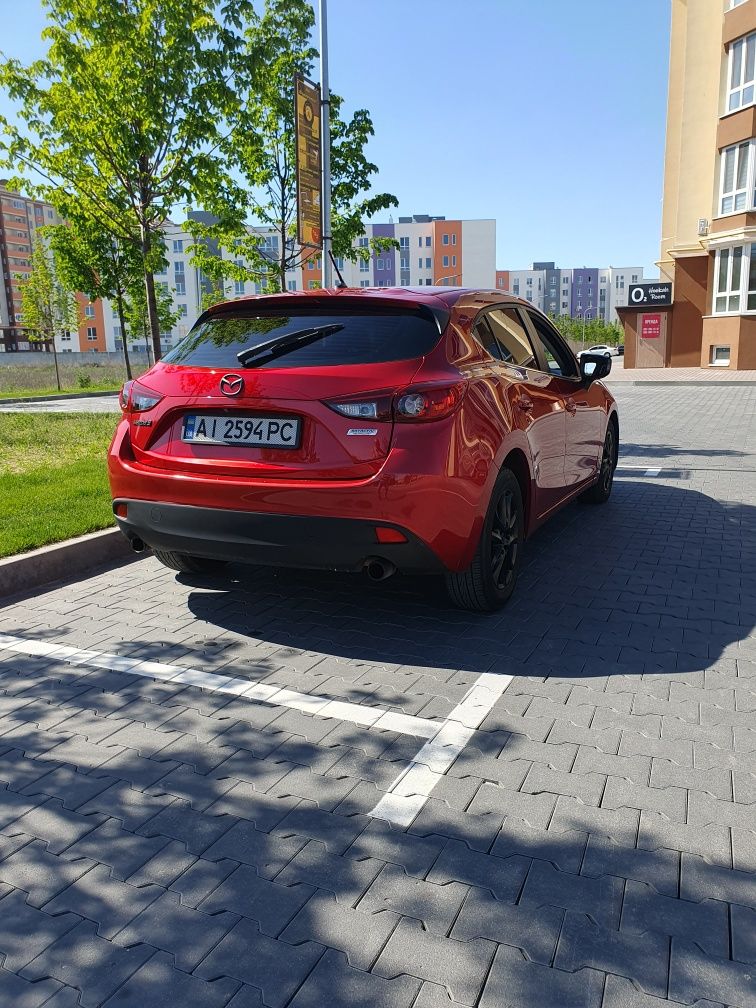 Продам авомобиль Mazda 3