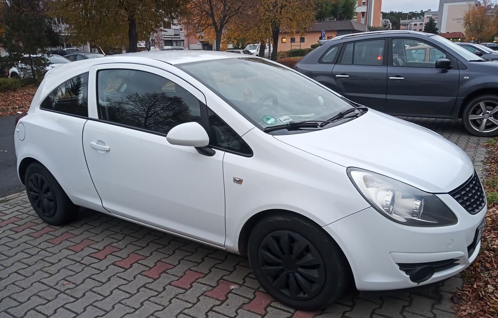 Opel Corsa D 1.2 Benzyna 2009 rok Nowy przegląd i OC Klimatyzacja