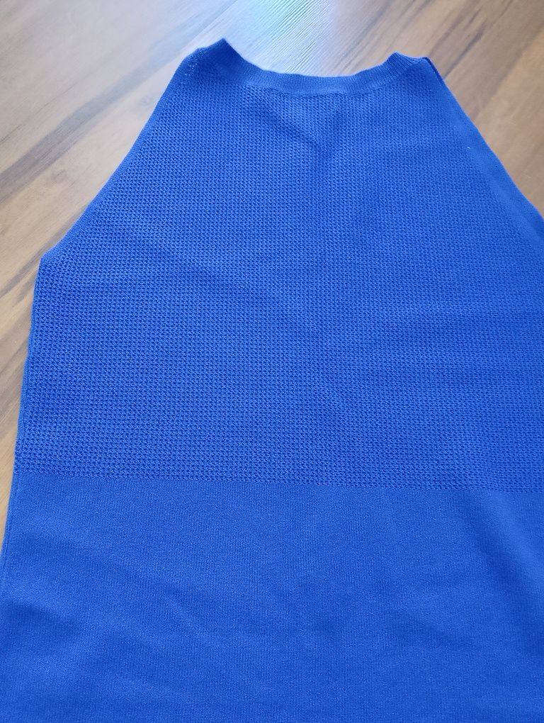 Śliczna, nowa chabrowa sukienka.