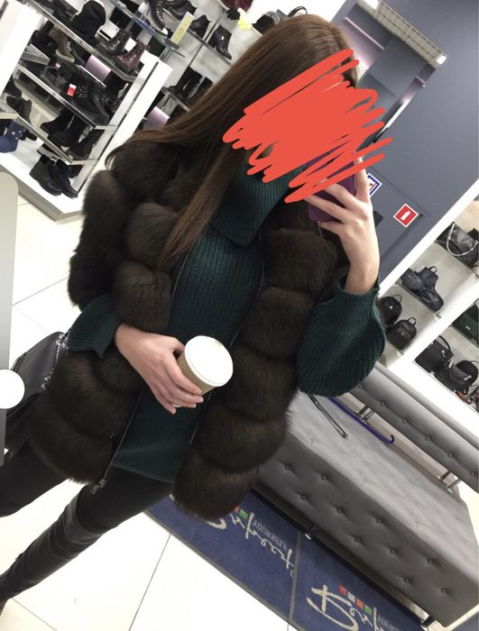 Шуба з натурального хутра песець , колір під соболь