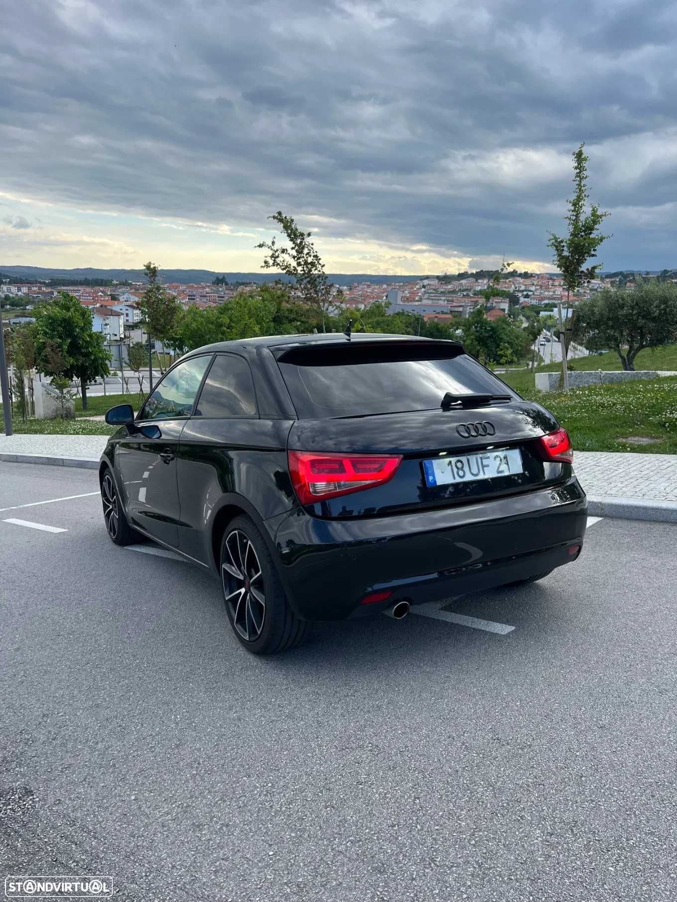 Audi A1 Hatchback 1.6 TDI *BAIXA DE PREÇO*