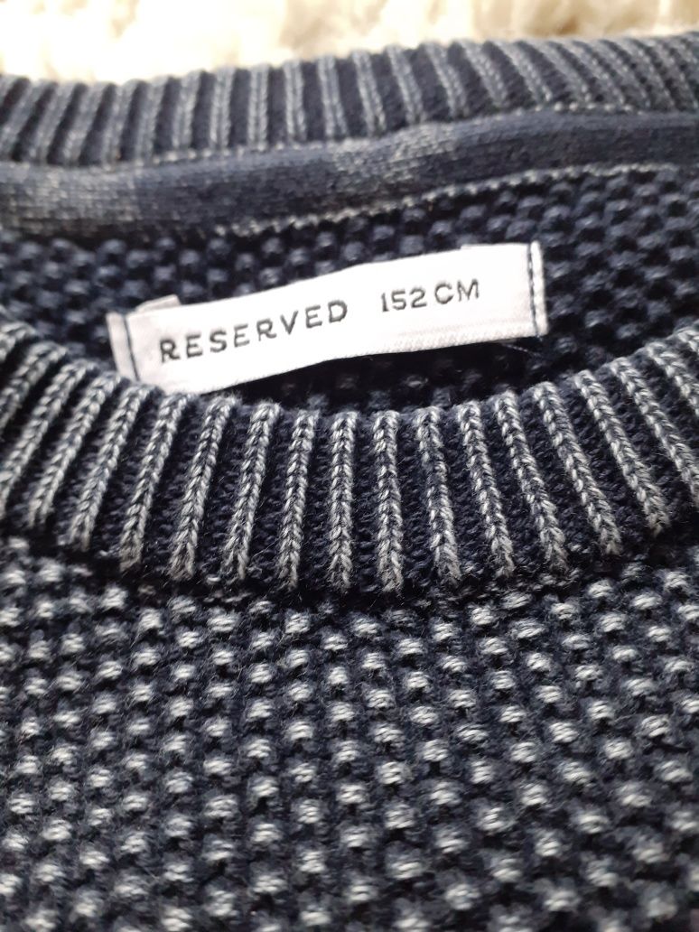 Sweterek firmy Reserved w rozmiarze 152