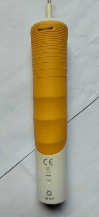 Електр.зубна щітка Oral-B Braun Vitality Precision Clean/D12(на деталі