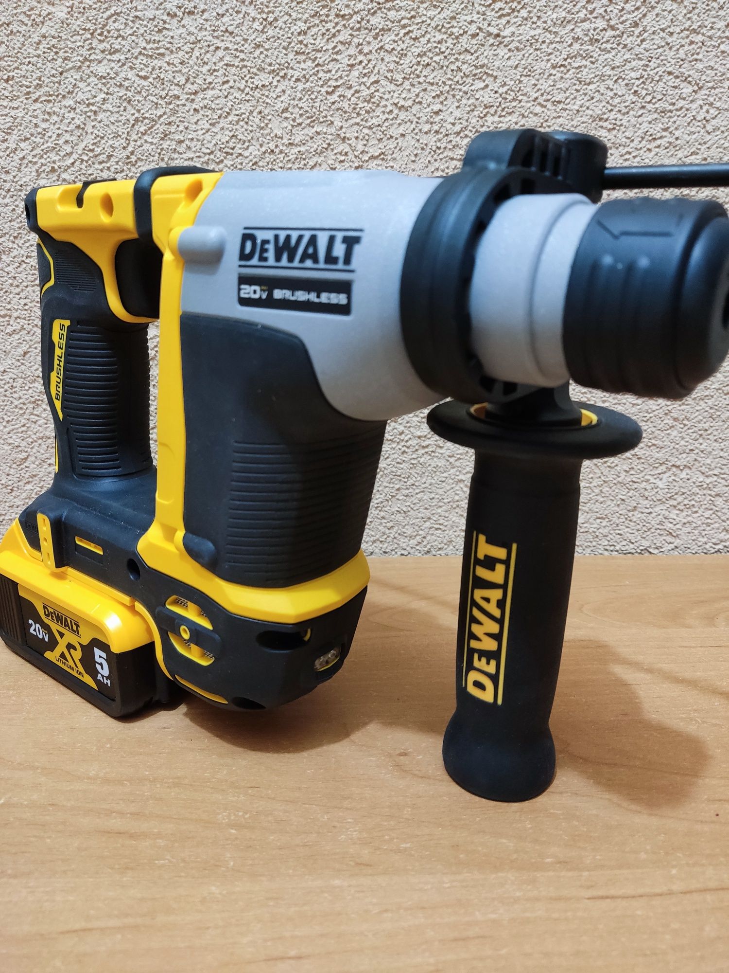 Компактний дриль перфоратор DeWALT DCH172 20V/18V 1.4 Дж