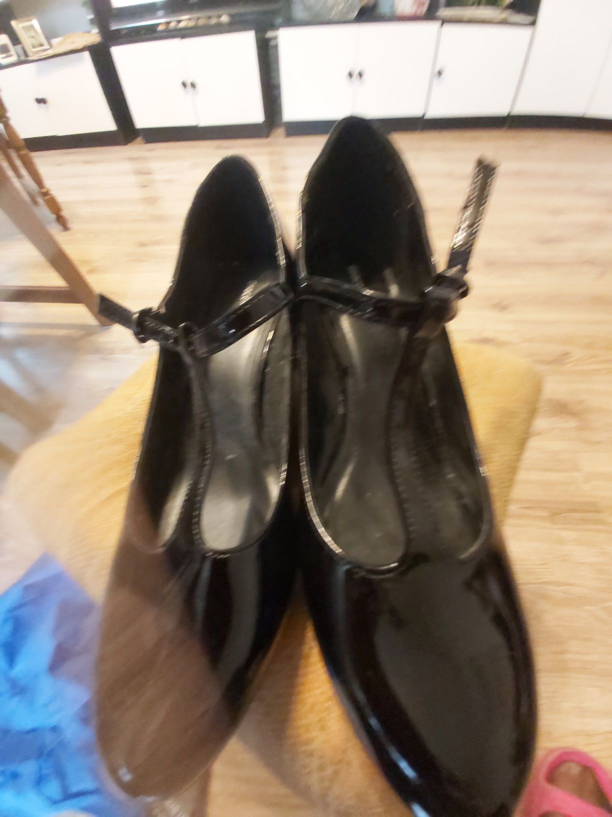 Świetne buty firmy Graceland na obcasie rozmiar 42