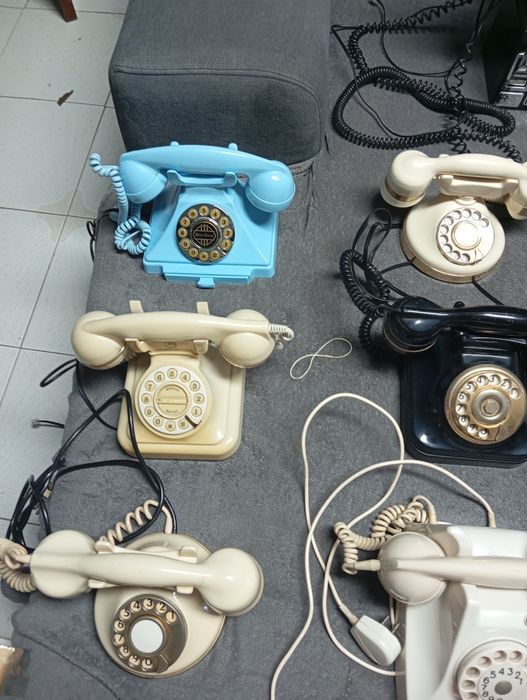 Telefones antigos e vintage