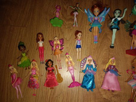 Zestaw laleczek Barbie mini oraz inne
