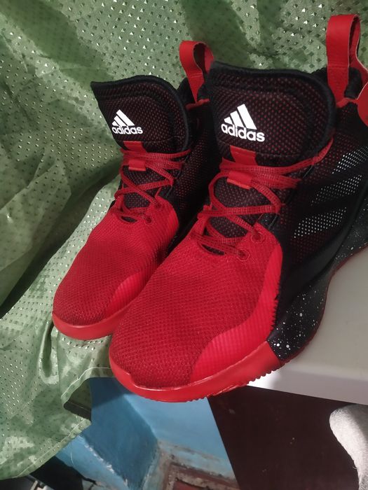 Продам кроссовки Adidas оригинал