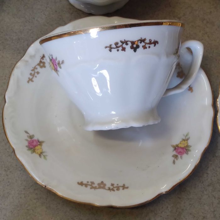 Pozłacany piękny serwis kawowy Bogucice filiżanki 100 ml / Polecam