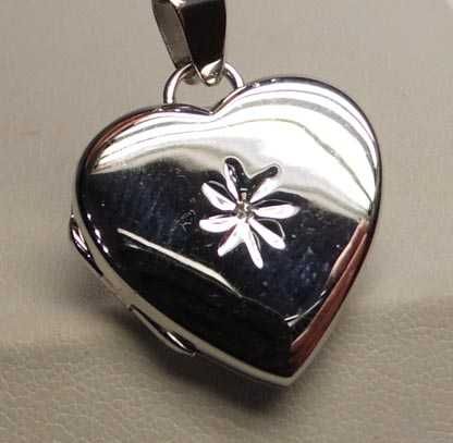 Srebrna zawieszka sekretnik serce gwiazdka. Srebro rodowane