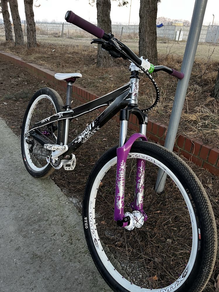 Scoot voltage yz 01 LTD