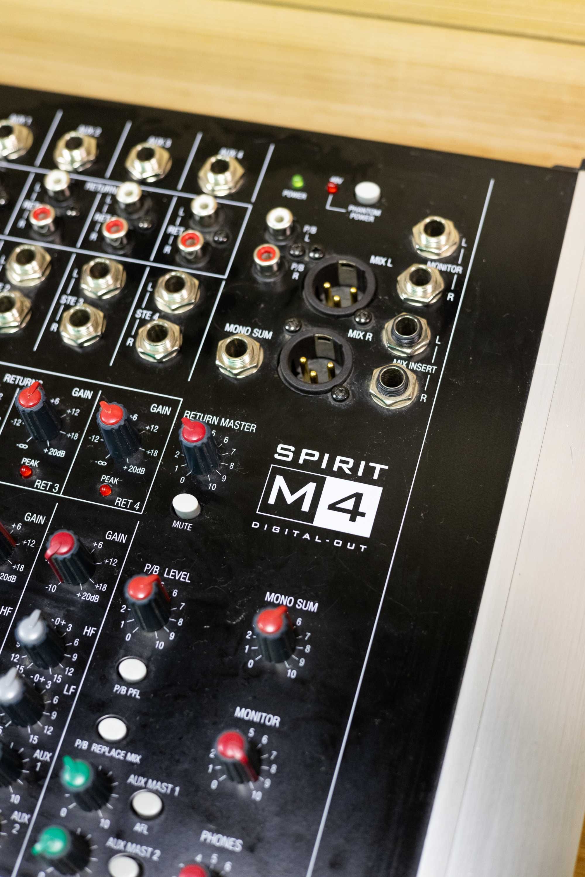 Mikser Soundcraft Spirit M4