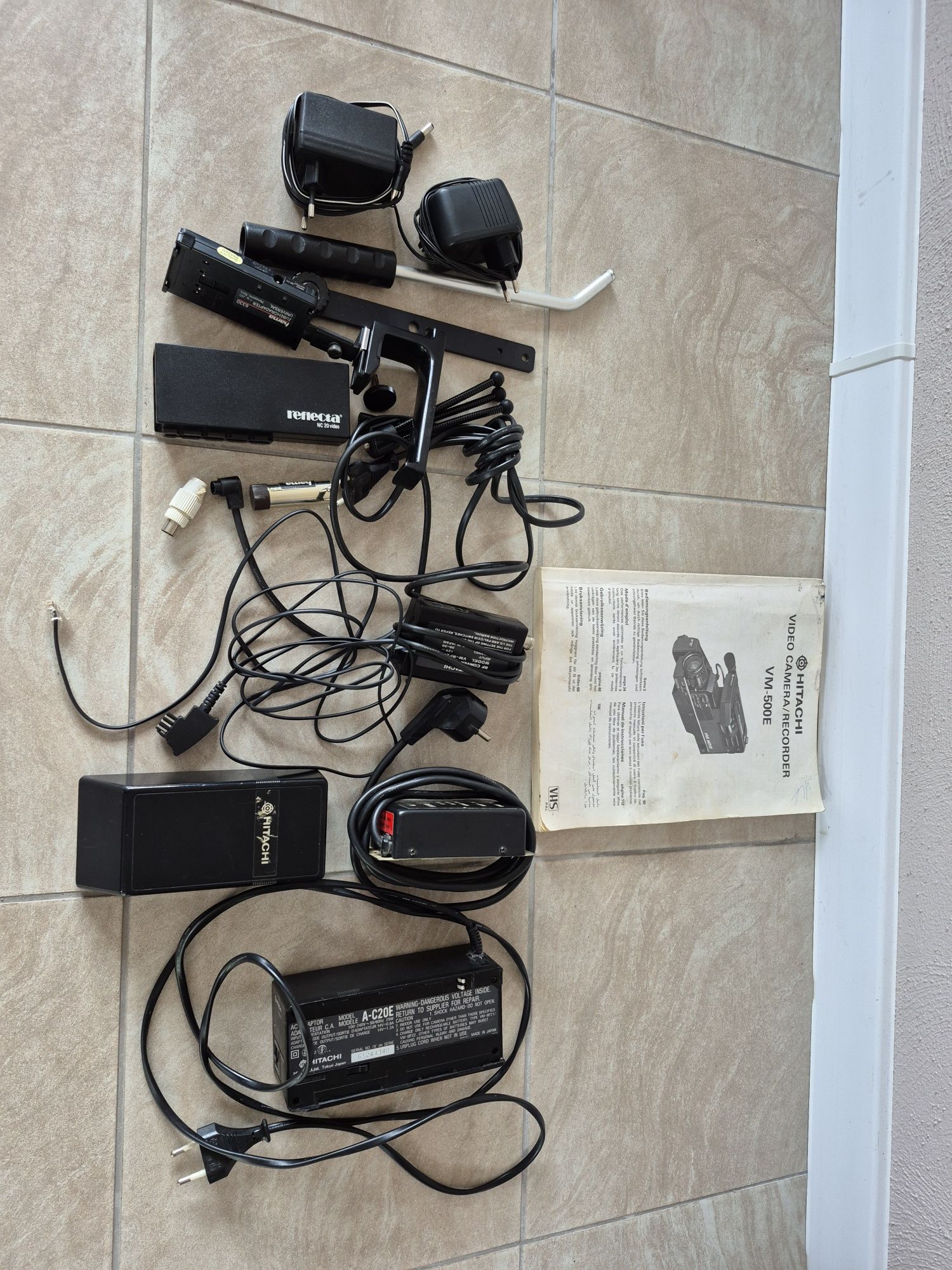 Hitachi VM-500E Video Camera/Recorder