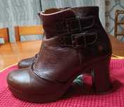 Botins castanhos - Art