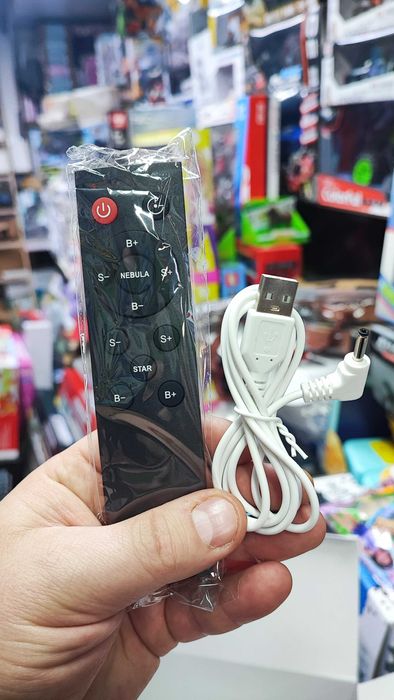 Нічник проектор космонавт зоряне небо австронавт