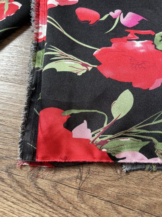 Tkanina cięta z metra kwiaty 145x235