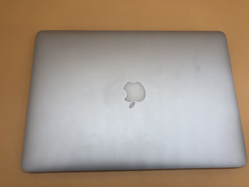 Macbook pro 15.4 дюйма 2013 512sdd i7 16 gb батарея 350 циклів