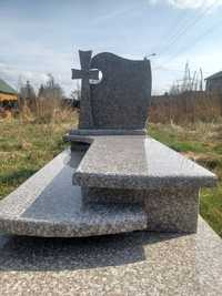 Pomnik nagrobek z granitu