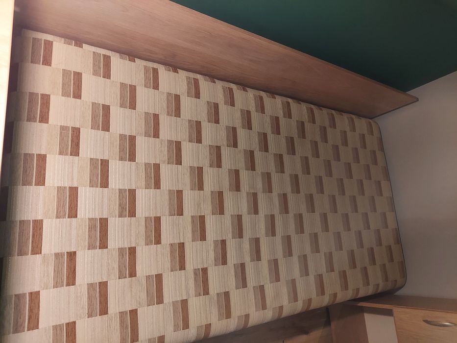 Łóżko jednoosobowe