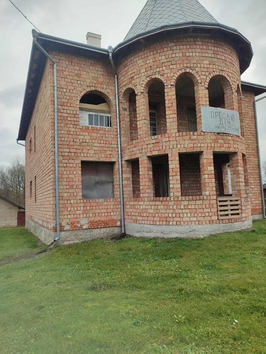 Продаю Дім не добудований