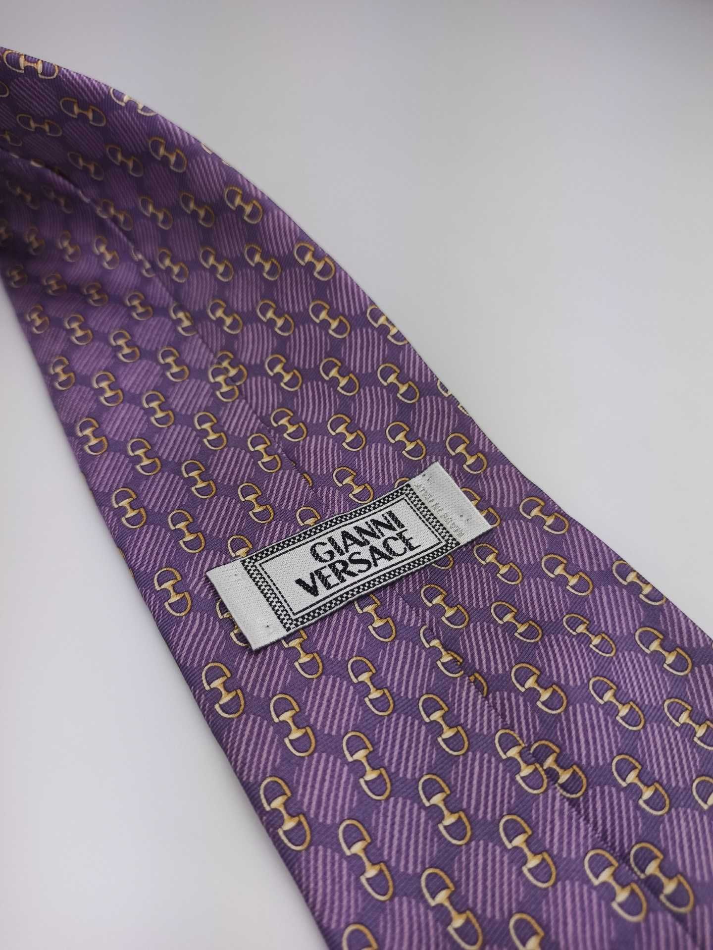Gianni Versace fioletowy jedwabny krawat w loga