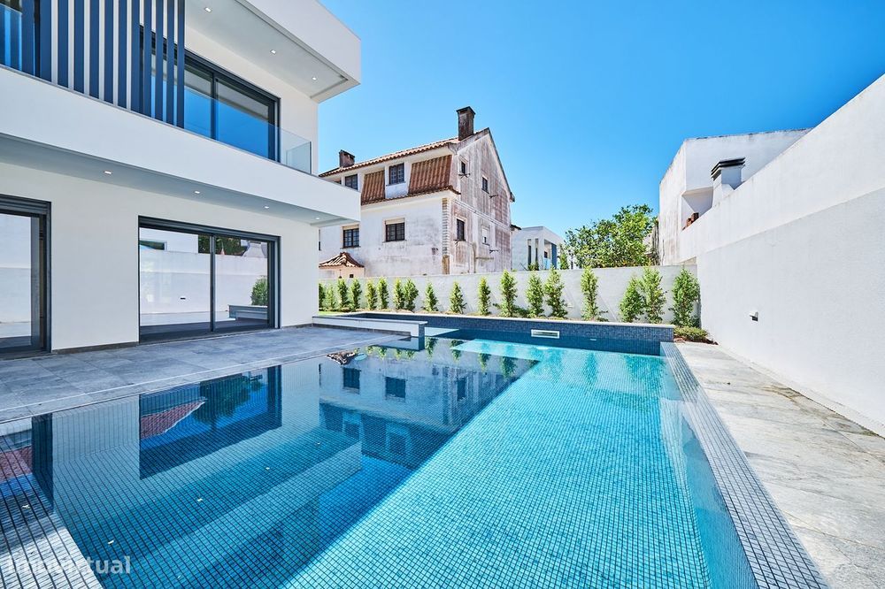 VALE CAVALA - Moradia T4 com piscina aquecida, piso radiante e garagem