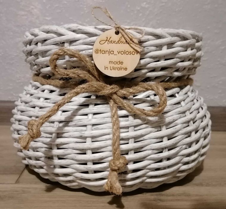 Кашпо з штучного ротангу