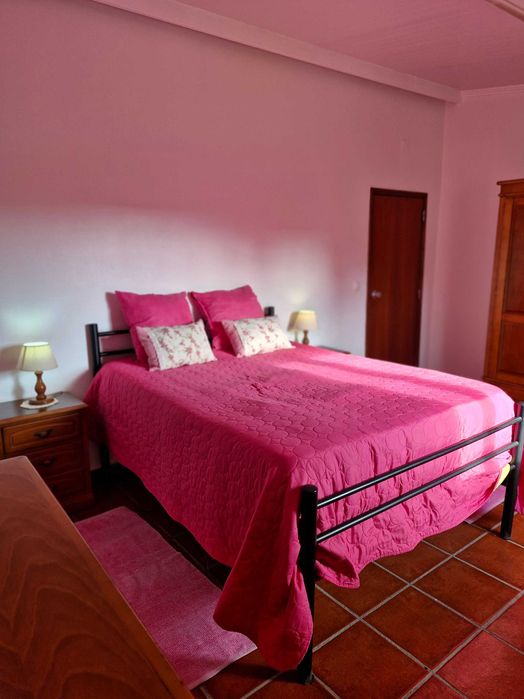 Apartamento T1 numa quinta na periferia de Angra