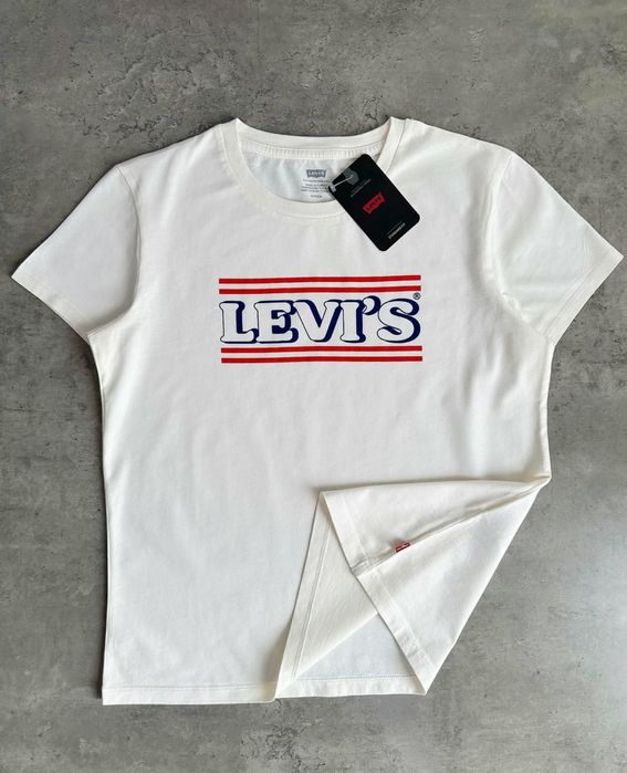 Нова жіноча футболка levis (S)