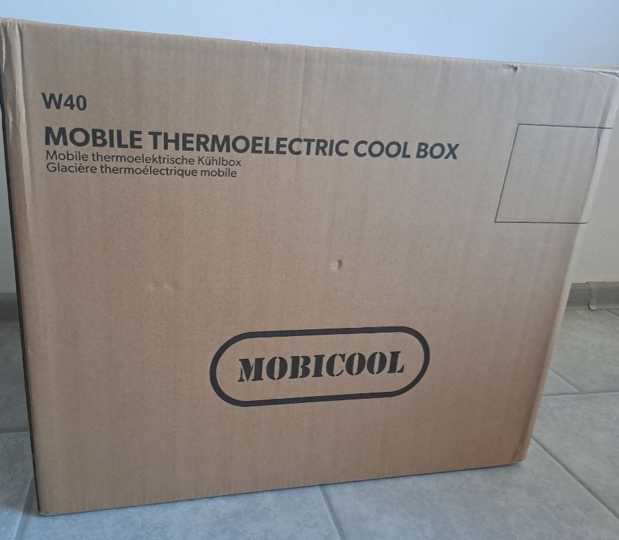 Mobicool W40 przenośna elektryczna lodówka z kółkami
39 Litrów