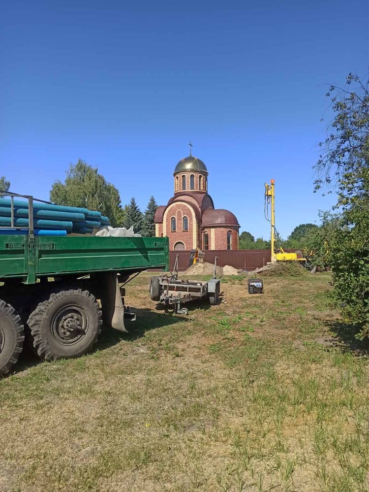 Бурение и обустройство скважины на воду. Буріння свердловини