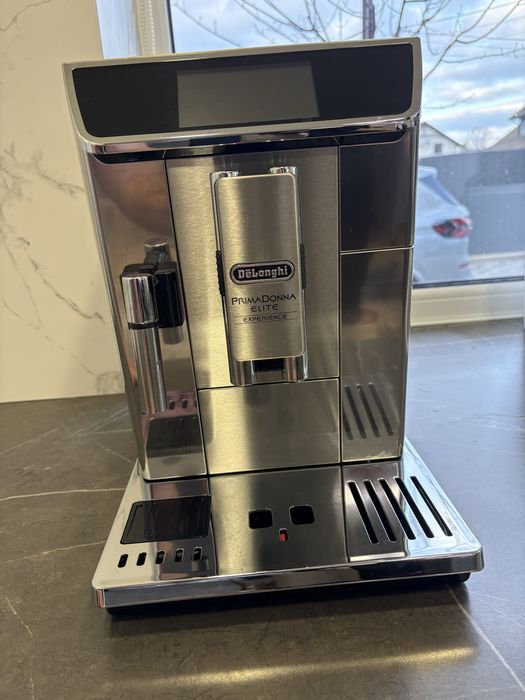 Кофемашина Delonghi PrimaDonna