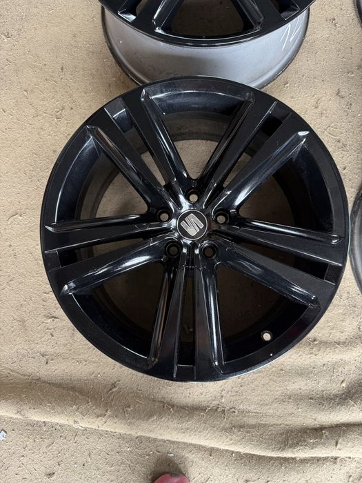 Felgi aluminiowe Seat Oae ET 50 8jx19” 5x112