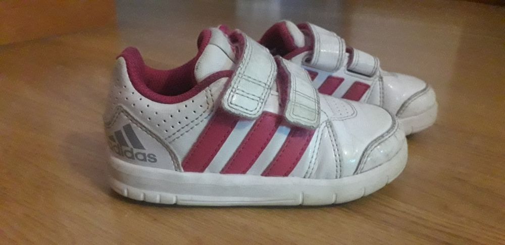 Tenis adidas menina