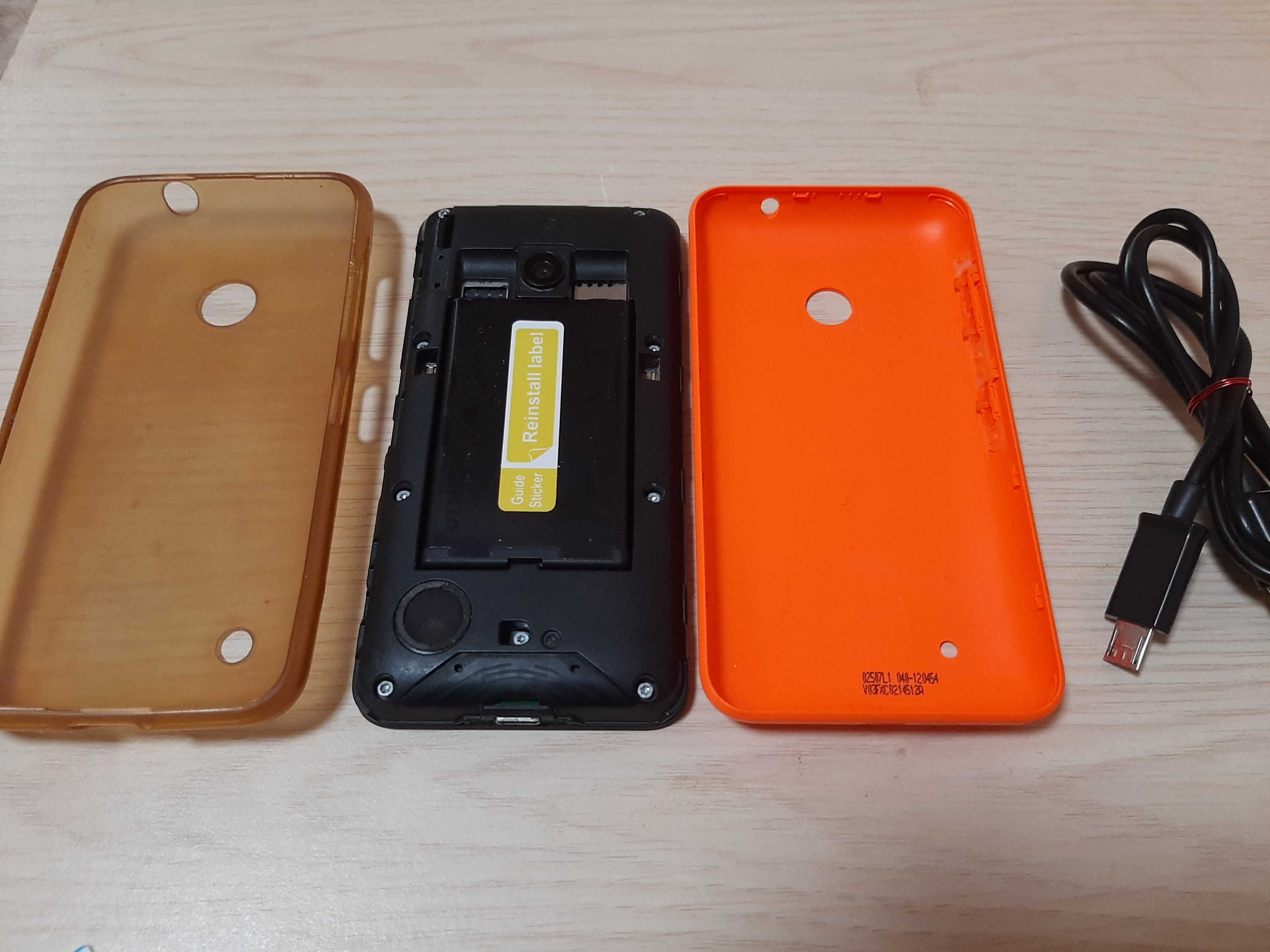 Смартфон"Nokia Lumia 530"+чехол и шнур(рабочий)