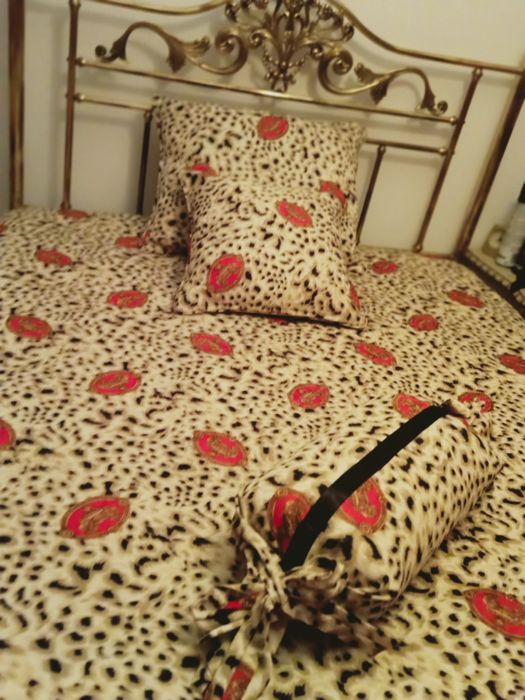 Magnífico edredom de plumas tecido padrão versace