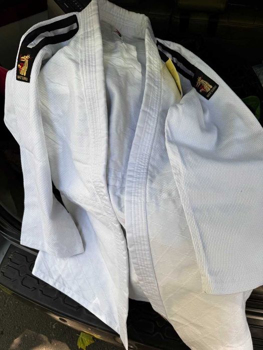 Кімоно Кимоно  тренувальне MATSURU для дзюдо.