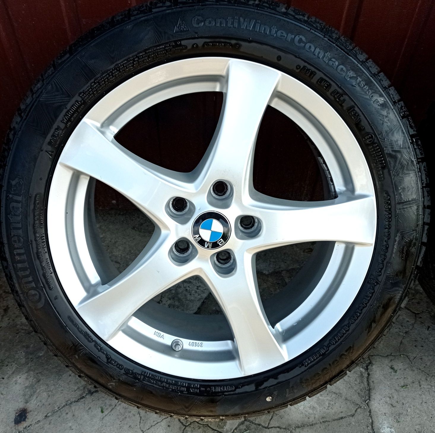 Kola Felgi 17 5x112 BMW  Borbet.Opony zimowe  205/55/17 Continental