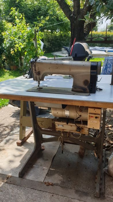 Vendo máquina de costura de ponto corrido
